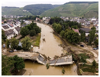 Foto Innondazioni a Bad Neuenahr Ahrweiler in Germania