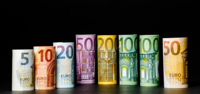 foto diverse centinaia euro banconote impilate da valore bankn dell di rolls 112353073